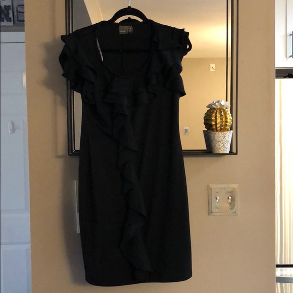 Muse Ruffled stretch LBD - Picture 2 of 3